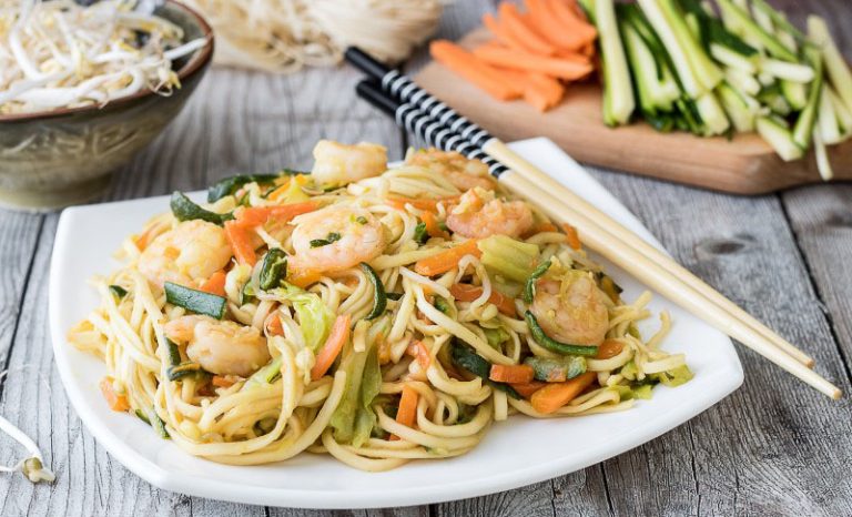 Noodles Con Verdure E Uovo