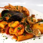 Paccheri allo scoglio: ricetta napoletana