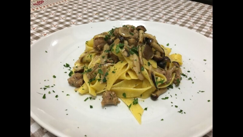 Pappardelle ai funghi e salsiccia