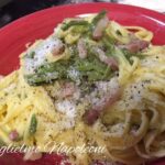 Pasta con asparagi selvatici e pancetta