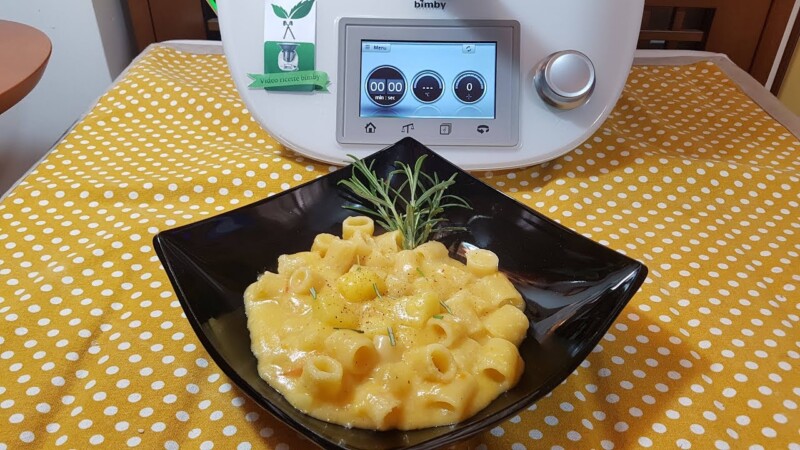 Pasta patate e provola con Bimby