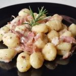 patate-e-speck-al-forno-la-ricetta-di-cotto-e-mangiato.jpg