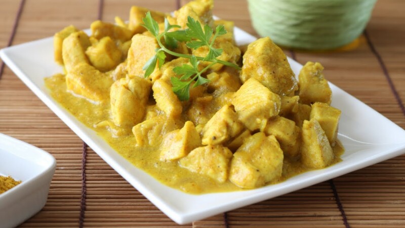 Pollo allo Yogurt e Curry