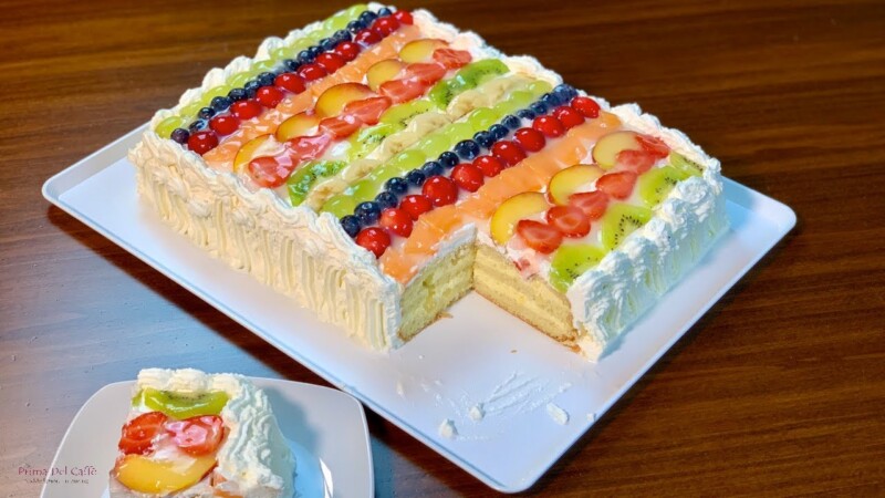 Torta di Frutta con Pan di Spagna